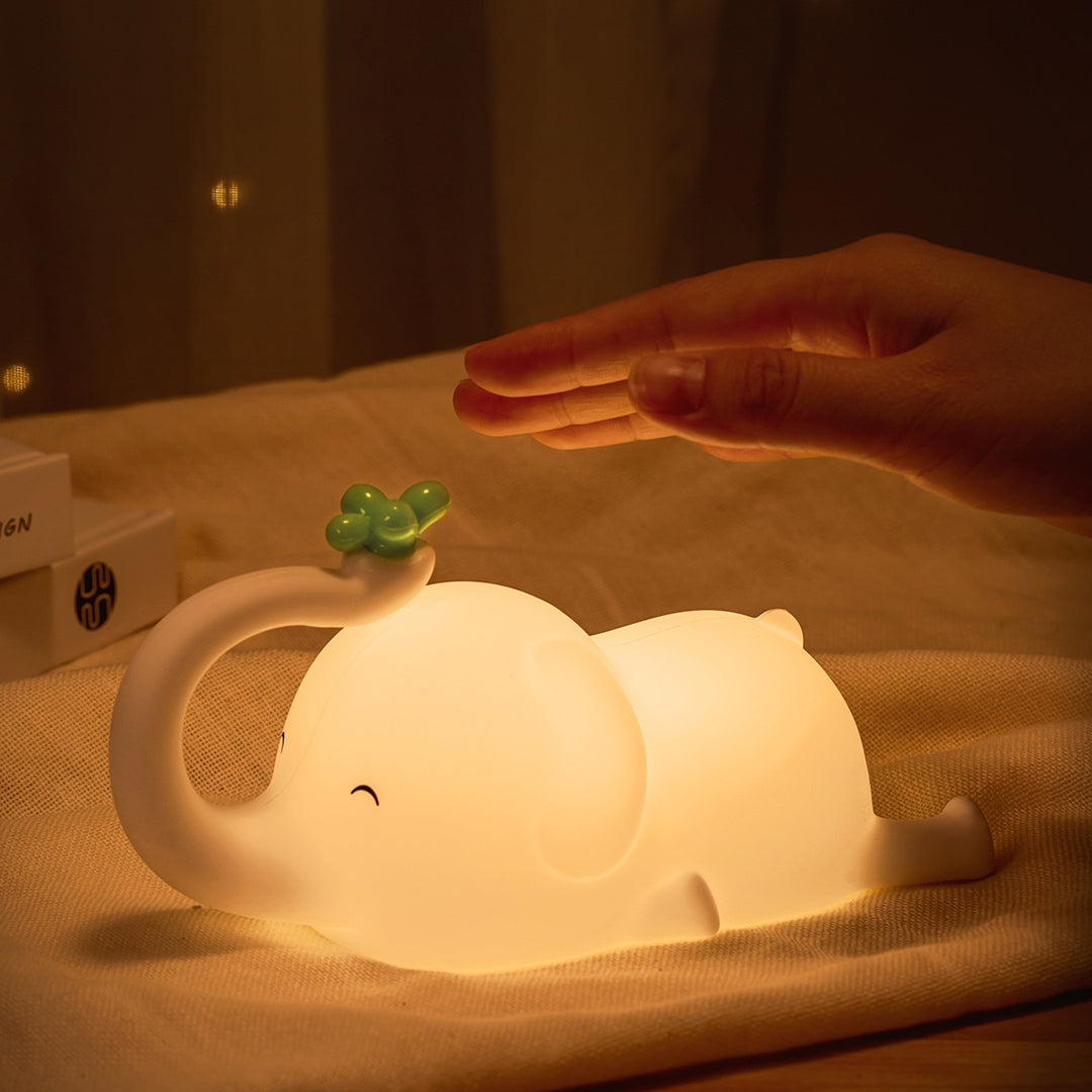 MeWaii® Squishy Silikon Fliegender Elefant LED Nachtlicht – Perfektes Geschenk für Kinder und Mädchen
