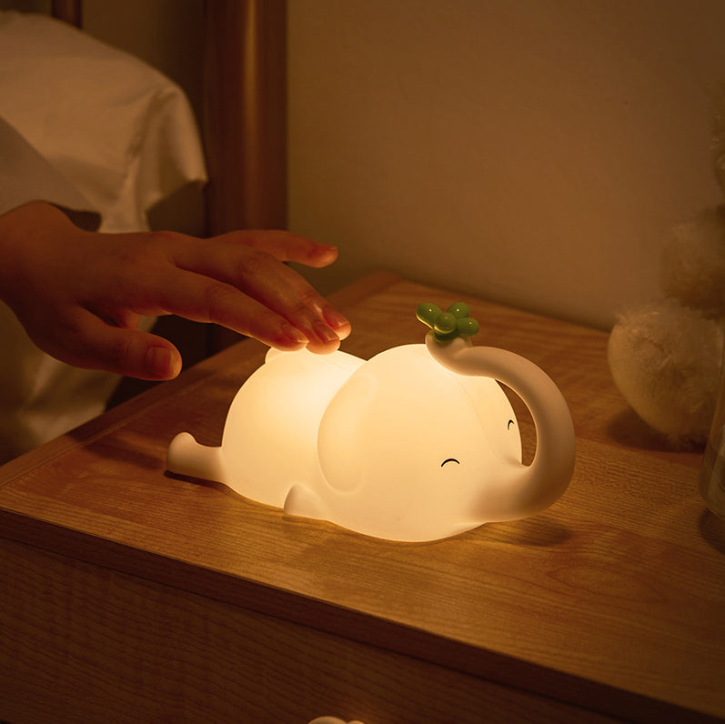 MeWaii® Squishy Silikon Fliegender Elefant LED Nachtlicht – Perfektes Geschenk für Kinder und Mädchen